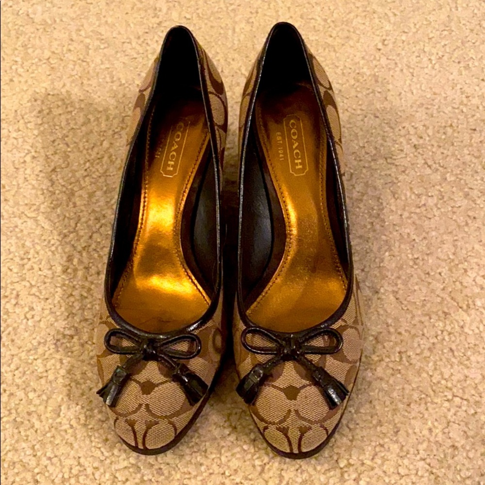 COACH Wedge Heels. Brown.